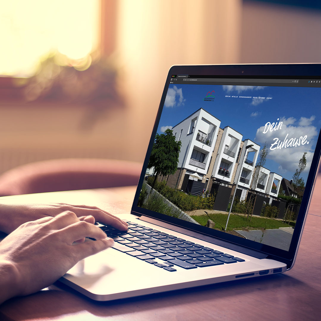 Der neue Onepager auf einem Laptop