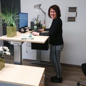 stolp+friends hat höhenverstellbare Schreibtische