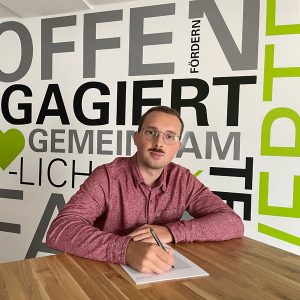 Unter anderem startet Niklas Brümmer bei stolp+friends